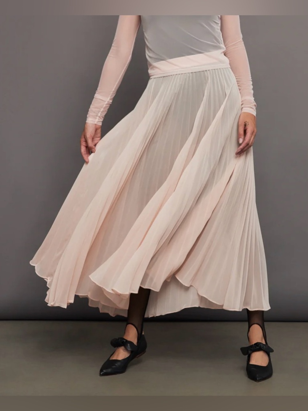 Carbon38 $128 🌸 Mesh Pleated Sheer Skirt 🌸 Rose Cloud 💕 Size XS 💕 Sold Out